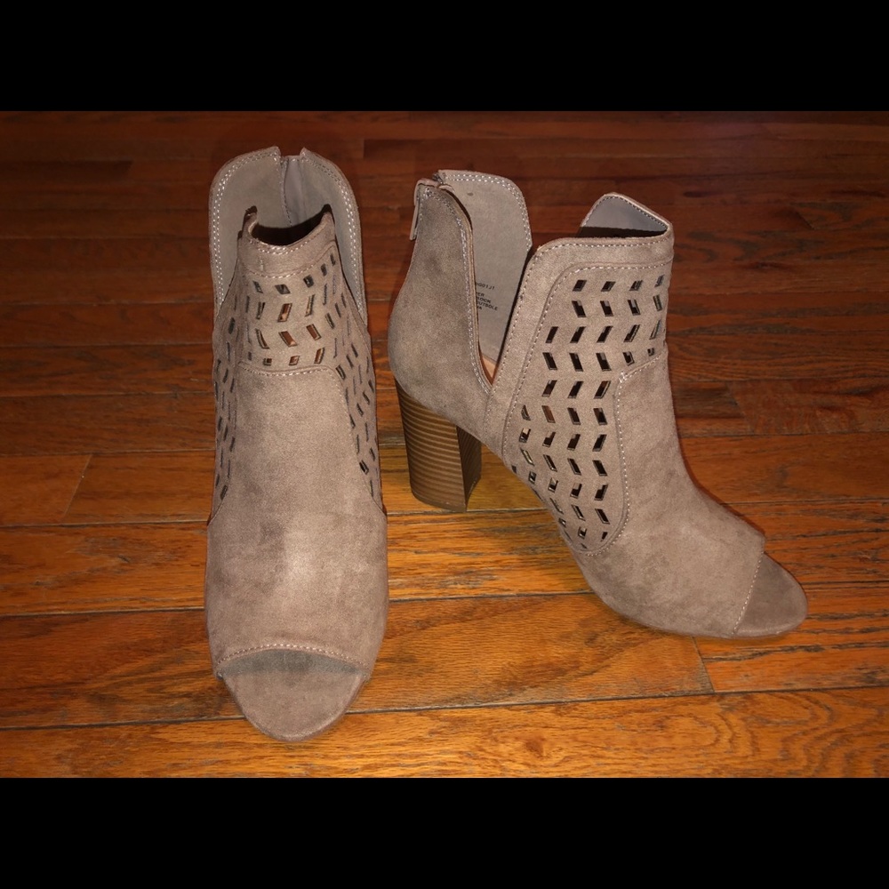 Madden Girl Peep Toe Chunk Heel